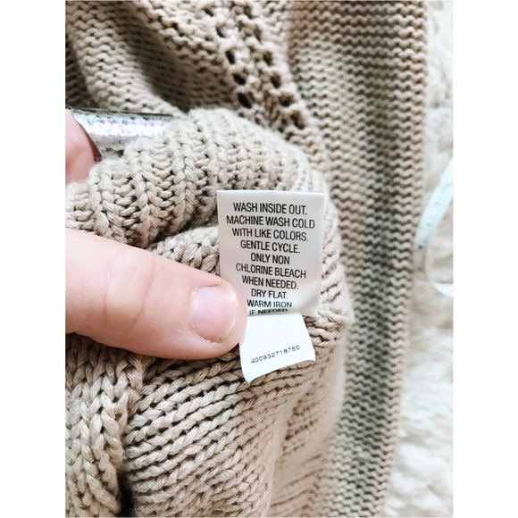 Moving sale GUC | Apt. 9 Small Beige Cardigan Sweater | Gorgeous Knit! - Picture 11 of 14